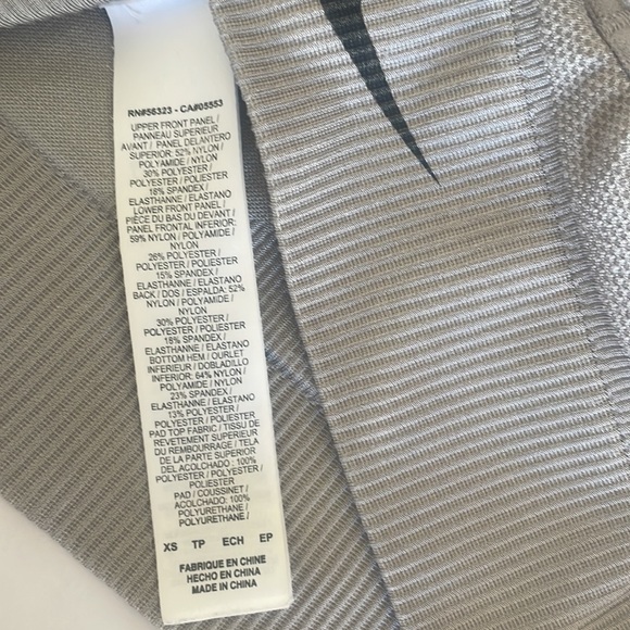 Used Nike sports bra - Picture 3 of 3